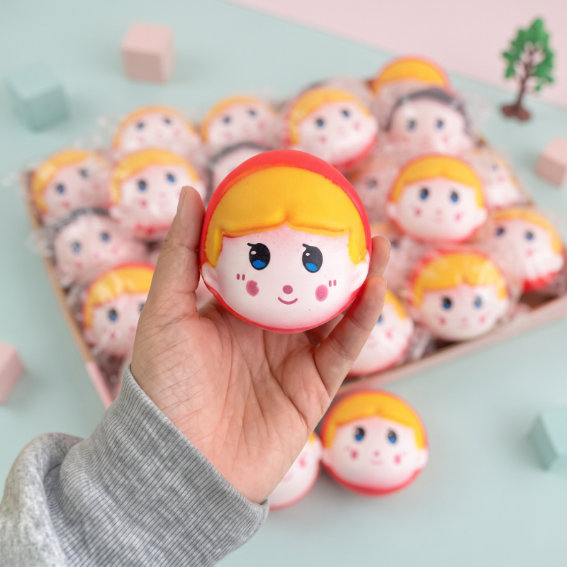Kırmızı Başlıklı Kız Tasarımlı Squishy - 12’li Paket - Karışık Model - Yumuşak Oyuncak