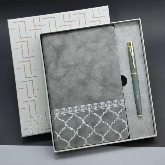 Gri Renk Defter Ve Metal Roller Kalem Seti