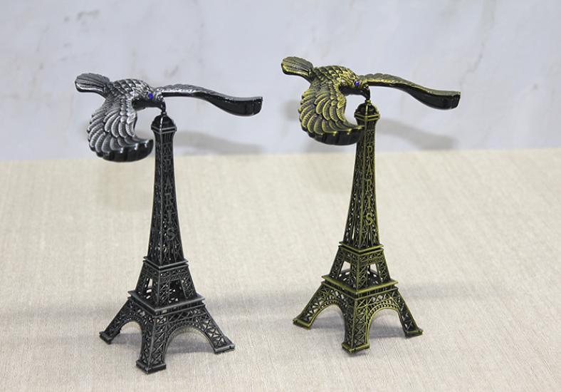 Kartallı Metal Eyfel Kulesi Model 1