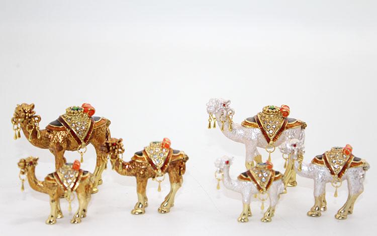 Swarovski Taşlı 3’lü Deve Figürü Model 3