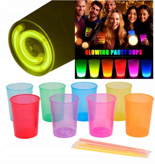 Karanlıkta Yanan Mega Glow Bardaklar 8 Adet