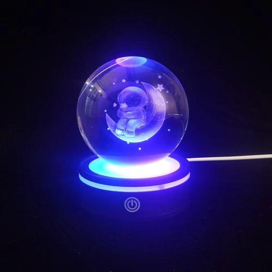 USB’li Astronot Tasarımlı Dönen Cam Küre
